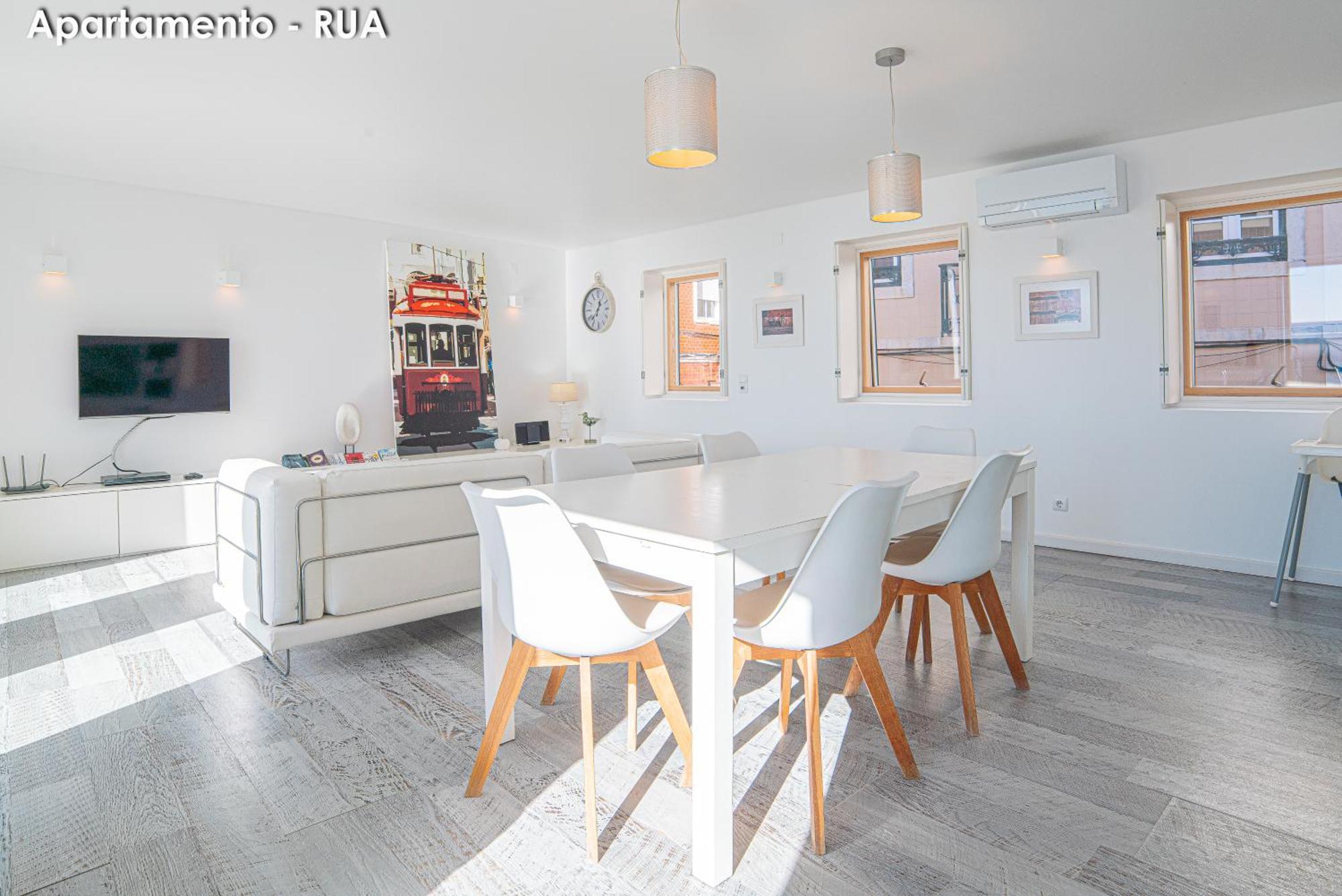 Season Apartment Sesimbra