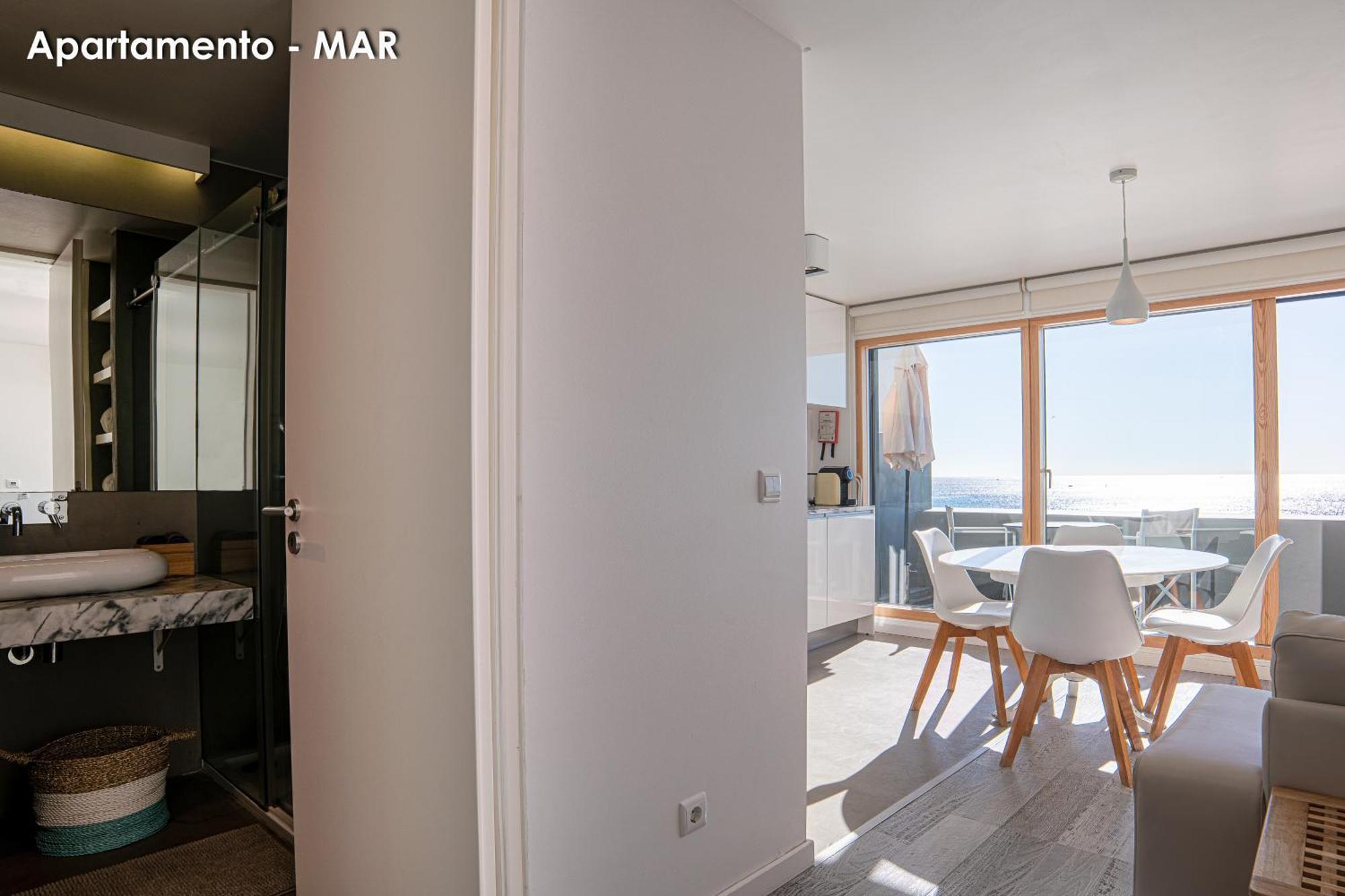 Season Apartment