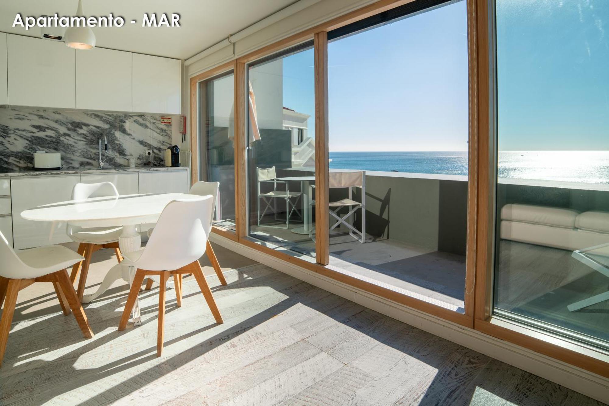 Season Apartment